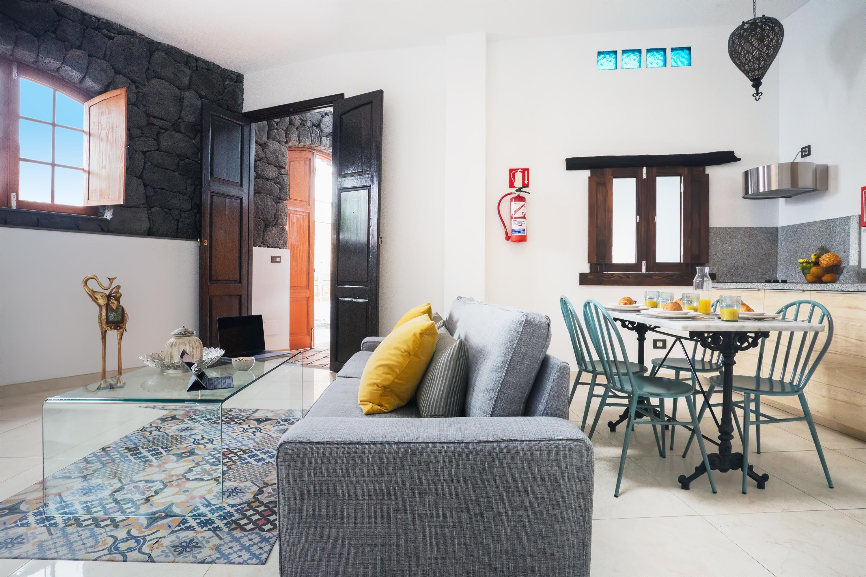El Charco Suites Arrecife  Eksteriør billede