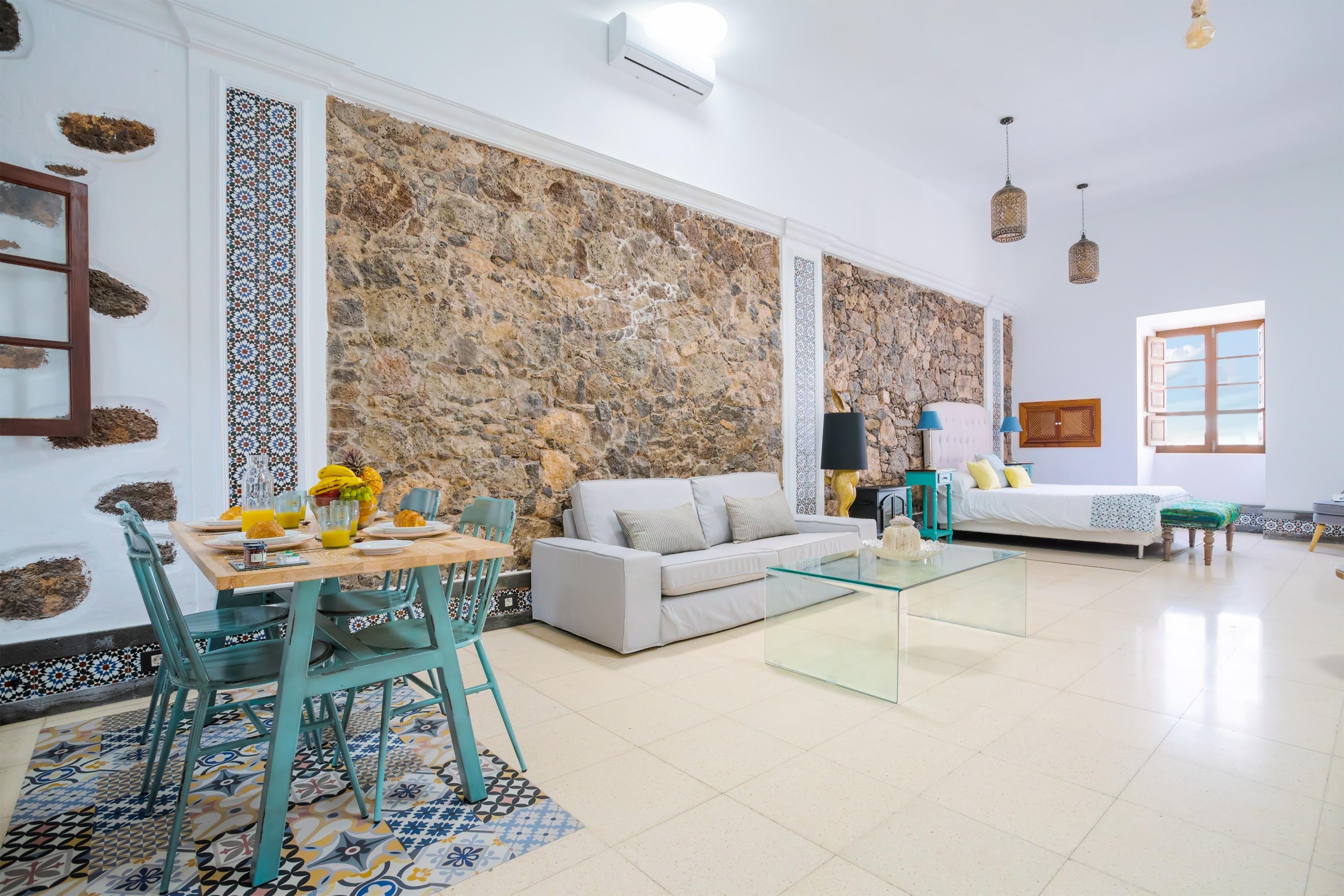 El Charco Suites Arrecife  Eksteriør billede